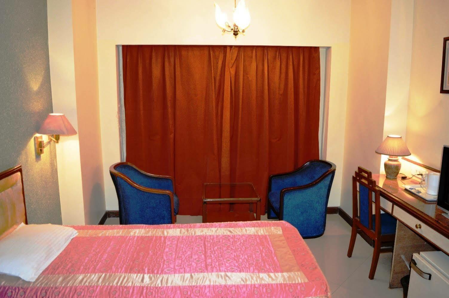 Kohinoor Executive 3* Pune